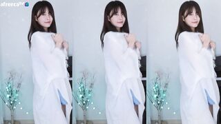 14초에 유륜노출하는 스트리머 (1)