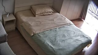 酒店精品✅高颜值小仙女被男友暴力抠逼高潮喷水 ✅9V[某房原版] china (9)