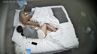 校园清纯女神腰肢柔软叫声动听被掰一字马操喷水 ipcam (10)