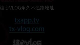 新年第一天用身體喚醒賴床哥哥 嫩小兔 - china
