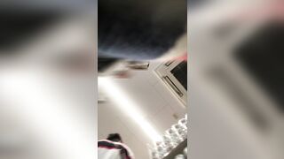 モデル級美少女ミニスカjk風 純白ハートパンティドアップ丸見え ハミ毛 濡れシミに撃沈 voyeur jp