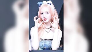 LIZ SHOWS BOOBS 124325 1 KPOP ALLPOP