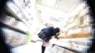 いかめし第三十三話 制服jk風顔出し しゃがみ 見え 捲り そしてバレ voyeur jp