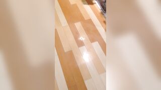 ありえないスケスケ しかもtバックなお母さん エスカパンチラ おまけ逆さ4本バレ 目線あり voyeur jp 02