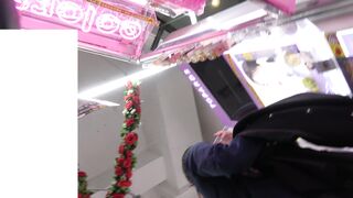 4kピタピタのピンクサテンパンツのどエロいフロント潜り込み voyeur jp