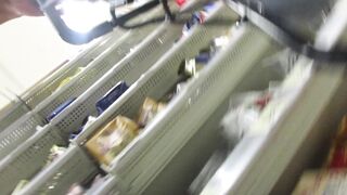 スカートの中撮らせてもらいました 若奥様のムチムチ太股にエロパンティ編 voyeur jp