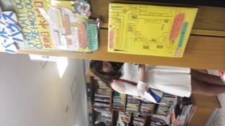 逆さpart4 本屋美人jdミニスカ生p スタイルめっちゃいい voyeur jp