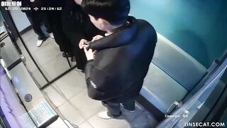[신작] 두 커플. 크리스마스 이브에 귀여운 여자는 섹스를 하고 싶어 했다. 남자친구에게 은근히 유혹하며 심지어 오럴 섹스 흉내까지 냈다 korean porn vip ipcam