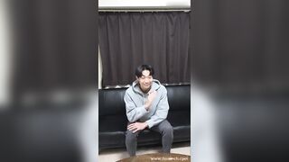 HUNK CHANNEL – OAV1276 – メガマラ面接!!56発目、めちゃイケメンの逆三角マッチョ颯希(さつき)くん23歳!!爽やか過ぎる顔に太マラのエロギャップ、白濁ザーメンドピュッと飛ばし gays