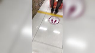 4k 黒パンストとパンストから透けて見えるパンツを逆さ撮り voyeur jp 15