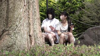 【2人収録】お花見ワンピの無防備女子！Tバックでノーブラおっぱいまでゲット！ voyeur jp