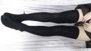 動画 顔出し伝説のスーパー美少女 自宅で ホテルで前編 ニーハイ 生足 voyeur jp