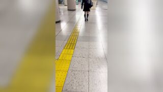 某有名学園0２ 痴女 自ら生美尻を見せ付けてくる天使ちゃん voyeur jp