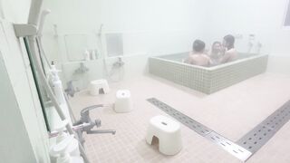 《修学旅行大浴場流出♯2》全員Eカップ超えの若乳が躍る！偏差値66の超進学校の修学旅行生の集団入浴を完全追跡撮《5視点・57分》 voyeur jp 04-210626
