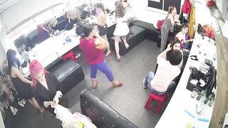【隠し撮り映像】❤️ ナイトクラブのバックステージで着替えるモデルたち――見事なスタイル。 ipcam
