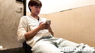 STR8BOYS – SBO 0527 – あの大人気巨根カコカワモデル涼真 RYOMA 19歳が某ネカフェ完全密室でこっそり2発連続オナニーをみせつける！ gays str8
