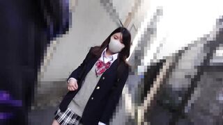 電車痴漢 7 fカップ巨乳女子 生 綺麗な形のロケットおっぱいを震わせ上目遣いで哀願するピチピチjk voyeur jp