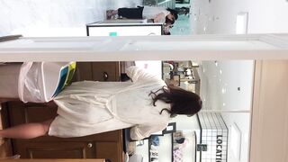 新フルhd高画質パンチラ逆さ撮り286 大胆美人店員さん お仕事熱心でお尻がガラ空きの超絶ストッキングパンチラ voyeur jp