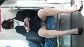 めちゃカワ黒髪就活生ｋちゃんのリクスー別日ver 撮影バレtrain逆さ顔出し４k特典あり voyeur jp