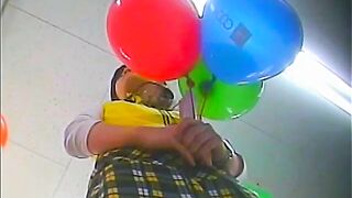 キャンギャル逆さ風17 子どもみたいな生p 赤い犬のﾃﾞｻﾞｲﾝ 娘に 盗サ されちゃうよ と言ってからかってみた voyeur jp