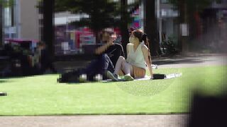 初夏のパンチラ 太陽の差し込む公園で見つけた物はtバックでした vol 3 voyeur jp
