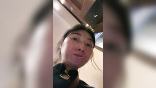 【魅惑のチョコレート】ロビーマネージャーが勤務時間中に生配信、トイレショー、小道具を使った自慰行為 6 【あるアパートからのオリジナルバー china 3 04-020726