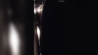 下からスカートの中を頂きましたスタッフの脚邪魔 動画 イベント編 1702 voyeur jp